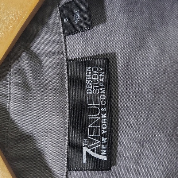 New York and Company button-down long-sleeve collar top - Picture 2 of 4